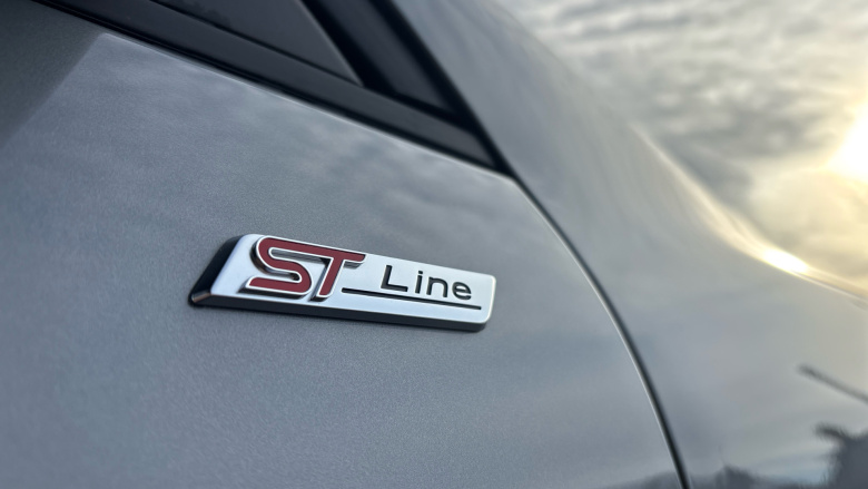 Ford Kuga 2.5 FHEV ST-Line X 5dr CVT Hybrid Estate